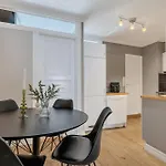 Classic Peaceful Space In The Center *
