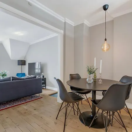 Classic Peaceful Space In The Center Bergen