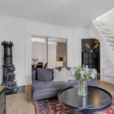 Classic Peaceful Space In The Center Bergen