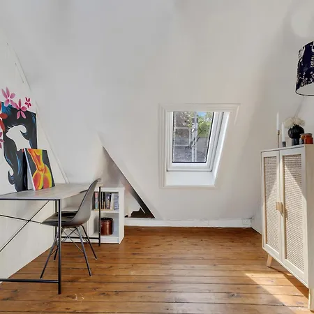 Classic Peaceful Space In The Center Bergen