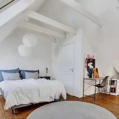 Classic Peaceful Space In The Center *