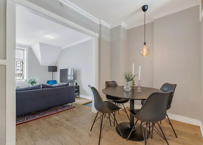 Classic Peaceful Space In The Center Bergen