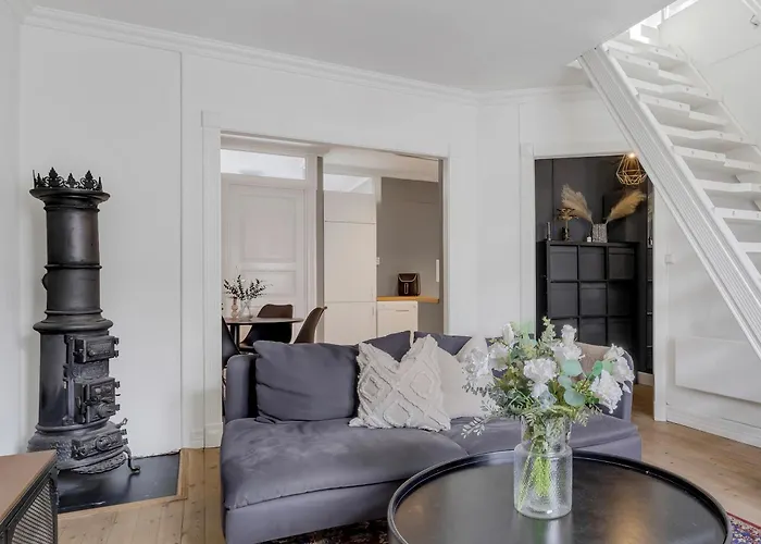 Classic Peaceful Space In The Center Bergen