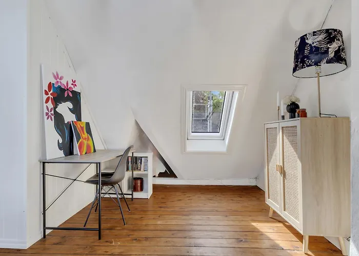 Classic Peaceful Space In The Center Bergen