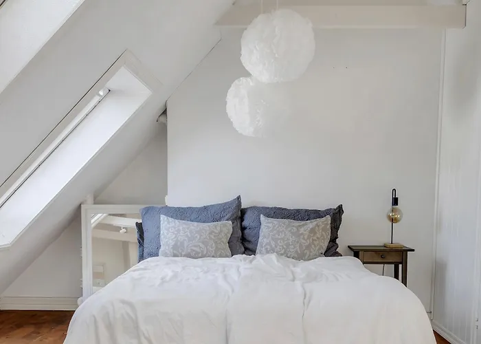 Classic Peaceful Space In The Center Apartment Bergen